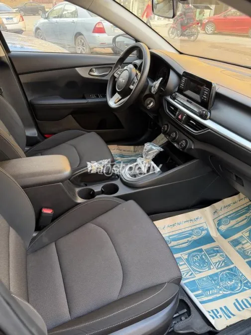 كيا سيراتو 2022 أسود مستعملة للبيع - 9