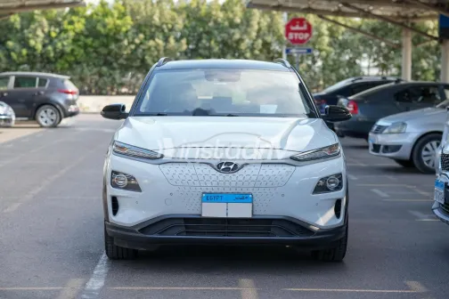 Hyundai Kona 2020 White Used for Sale - 1