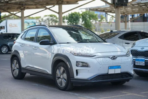 Hyundai Kona 2020 White Used for Sale - 9