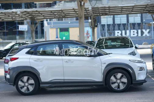 Hyundai Kona 2020 White Used for Sale - 10