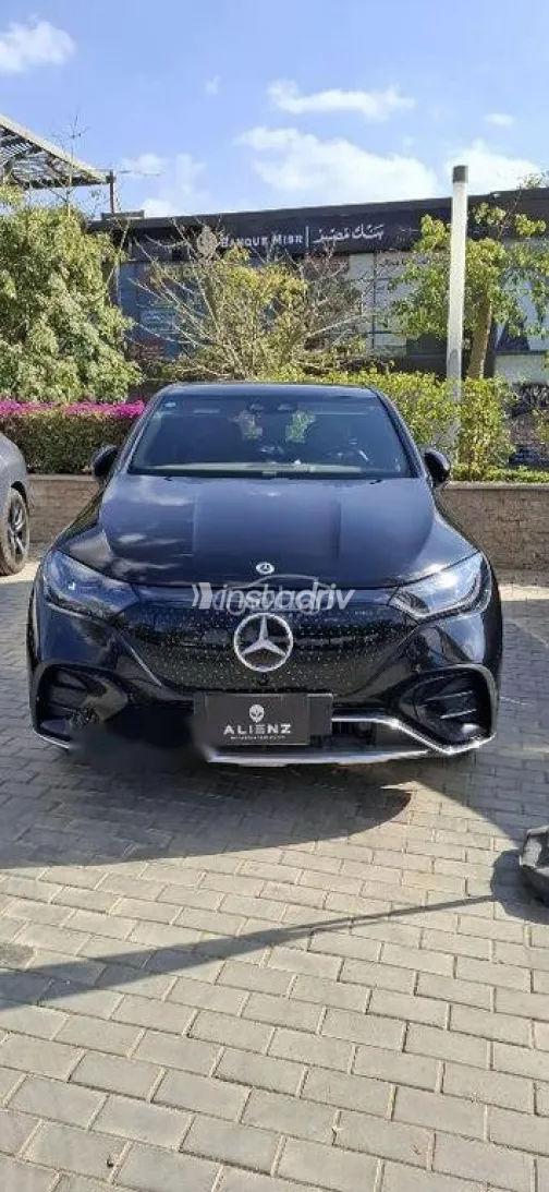 مرسيدس E 350 2024 أسود مستعملة للبيع - 1