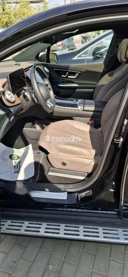 مرسيدس E 350 2024 أسود مستعملة للبيع - 4