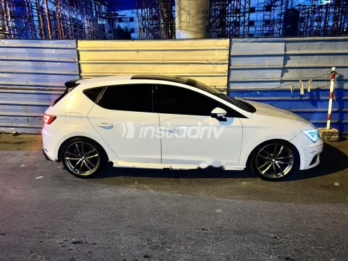 Seat Leon 2019 White Used for Sale - 1