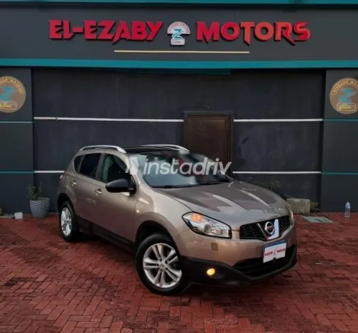 نيسان قشقاي 2013 برونزي مستعملة للبيع - 1