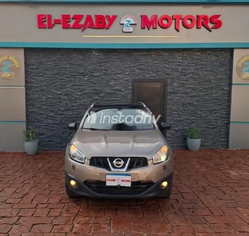 نيسان قشقاي 2013 برونزي مستعملة للبيع - 2