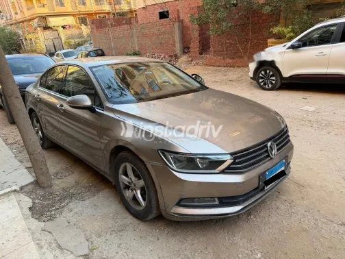 فولكس فاغن باسات 2017 أبيض مستعملة للبيع - 3