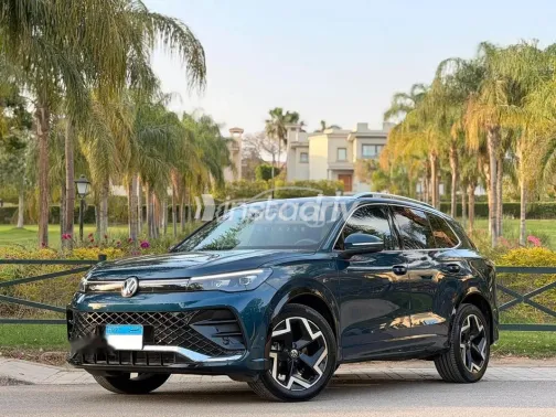 فولكس فاغن تيجون 2024 أزرق غامق مستعملة للبيع - 1