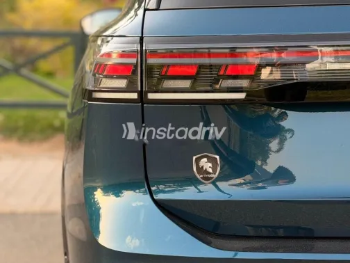 فولكس فاغن تيجون 2024 أزرق غامق مستعملة للبيع - 7