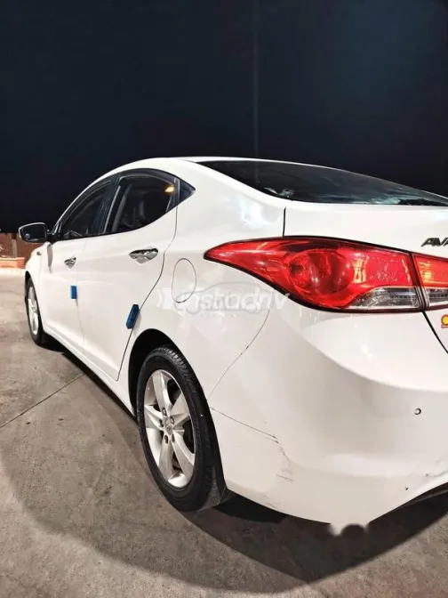 هيونداي افانتي 2012 أبيض مستعملة للبيع - 8