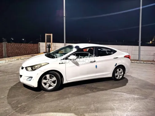 هيونداي افانتي 2012 أبيض مستعملة للبيع - 10