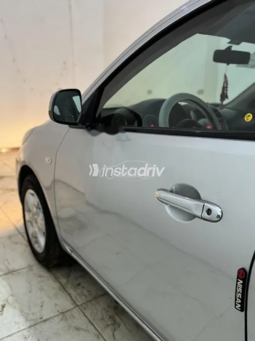 نيسان صنى 2014 فضي مستعملة للبيع - 10