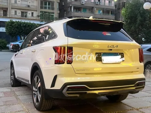 Kia Sorento 2023 White Used for Sale - 2