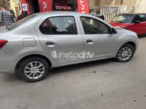 Renault Logan 2017 White Used for Sale - 1