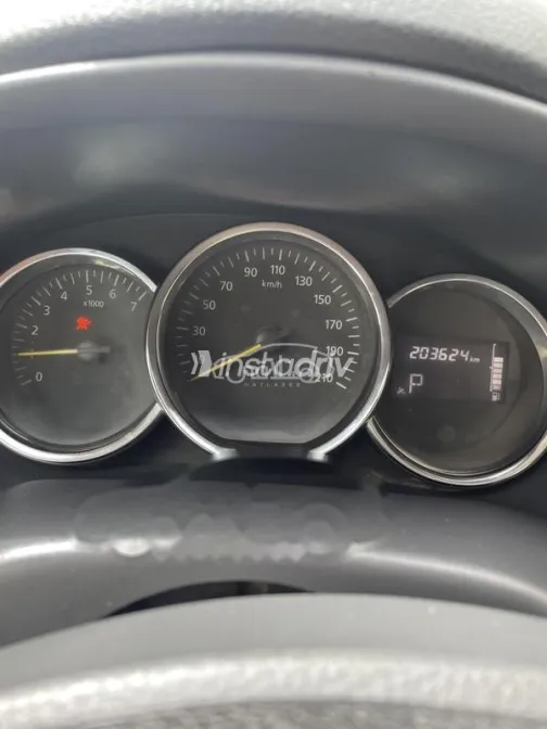 Renault Logan 2017 White Used for Sale - 2