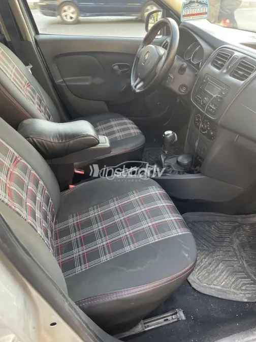 Renault Logan 2017 White Used for Sale - 3