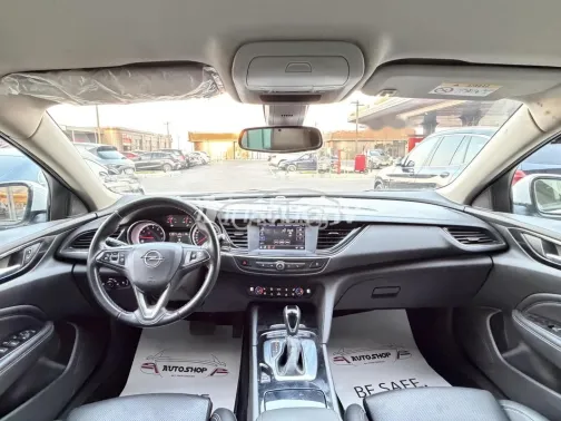 Opel Insignia 2019 White Used for Sale - 4