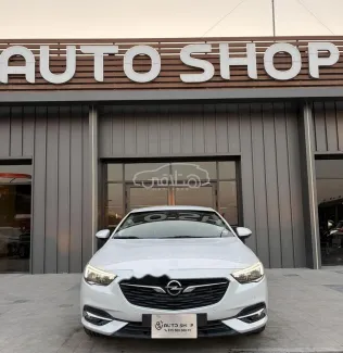 Opel Insignia 2019 White Used for Sale