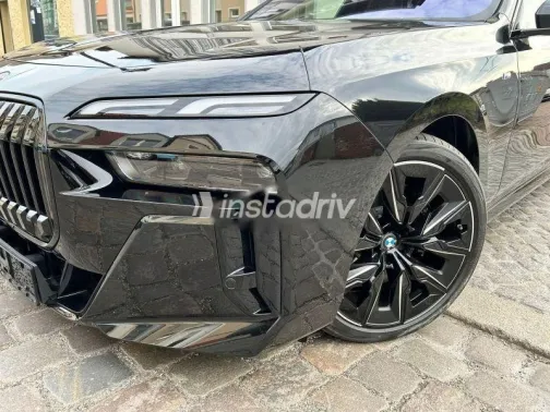 BMW I7 2023 Black Used for Sale - 3