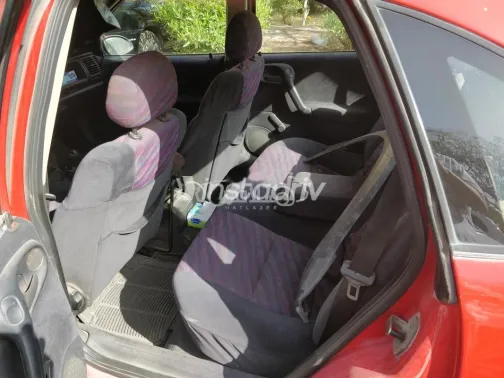 اوبل فيكترا 1997 أحمر مستعملة للبيع - 3