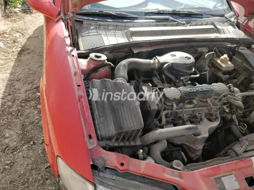 اوبل فيكترا 1997 أحمر مستعملة للبيع - 9