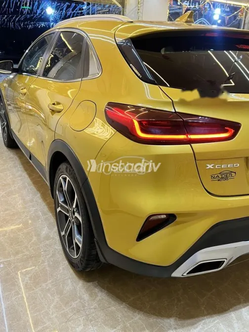 Kia Xceed 2022 Gold Used for Sale - 7