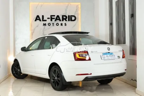 Skoda Octavia 2020 White Used for Sale - 3