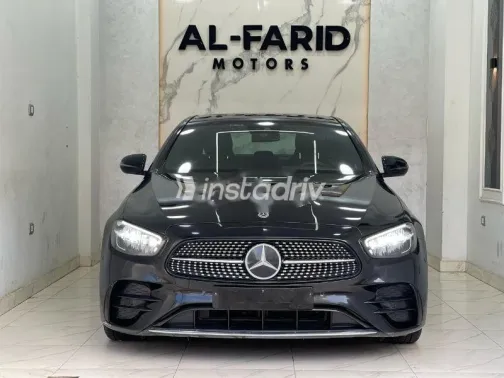 مرسيدس E 200 2023 أسود مستعملة للبيع - 1