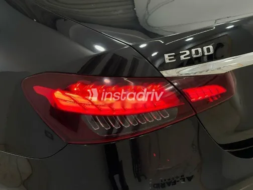 مرسيدس E 200 2023 أسود مستعملة للبيع - 3