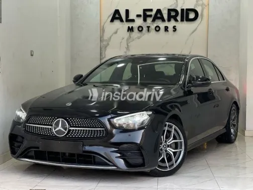 مرسيدس E 200 2023 أسود مستعملة للبيع - 4