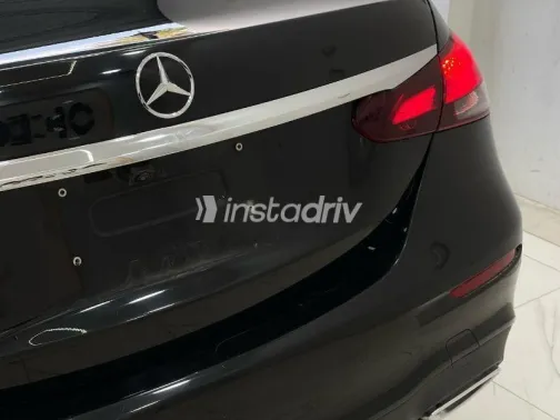 مرسيدس E 200 2023 أسود مستعملة للبيع - 5