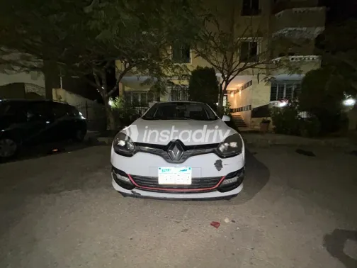 Renault Megane 2016 White Used for Sale - 4