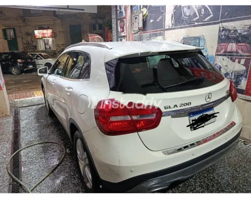 مرسيدس GLA 200 2015 أبيض مستعملة للبيع - 4