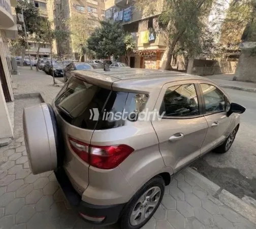 Hyundai Elantra AD 2019 White Used for Sale - 9