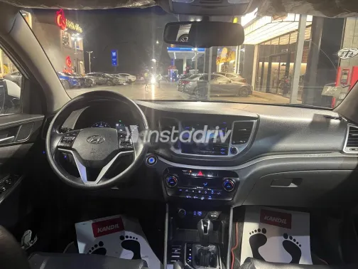 Hyundai Tucson 2017 White Used for Sale - 2