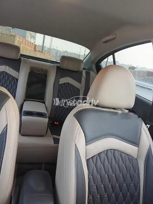 Nissan Sunny 2026 White Used for Sale - 3