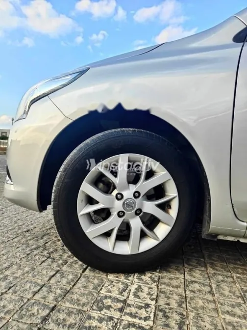 Nissan Sunny 2026 White Used for Sale - 5