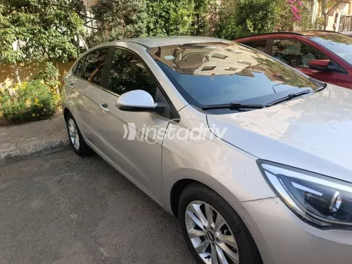 Chery Arrizo 5 2022 White Used for Sale - 1