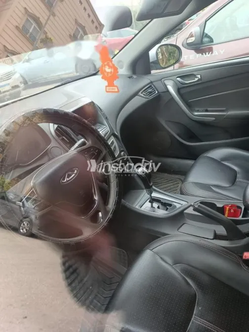 Chery Arrizo 5 2022 White Used for Sale - 7