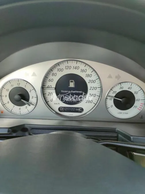 Mercedes E 200 2009 Gray Used for Sale - 8