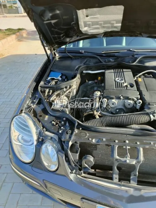Mercedes E 200 2009 Gray Used for Sale - 10