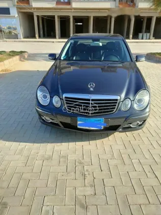 Mercedes E 200 2009 Gray Used for Sale