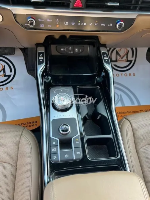 كيا سورينتو 2021 أبيض مستعملة للبيع - 5