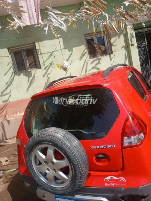 جيلي اكس باندينو 2015 أحمر مستعملة للبيع - 1