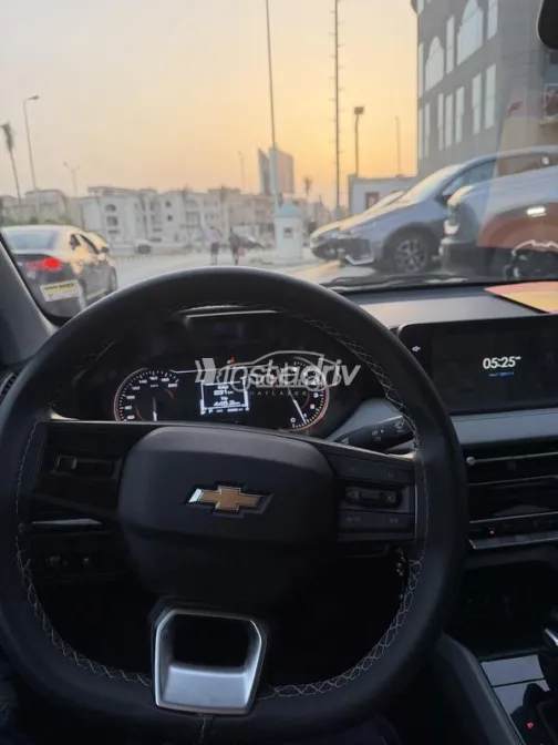 Chevrolet Optra 2025 White Used for Sale - 9