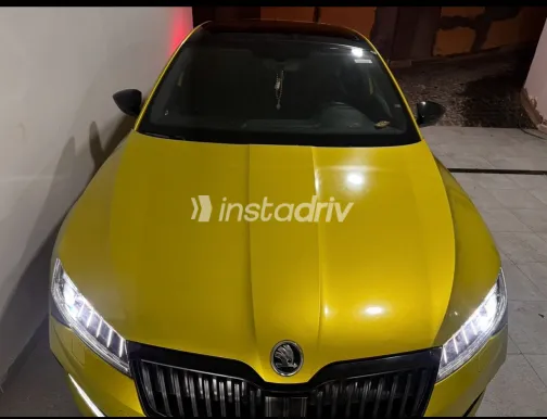 سكودا سوبيرب 2021 أبيض مستعملة للبيع - 1