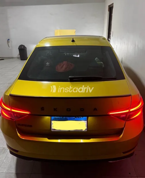 سكودا سوبيرب 2021 أبيض مستعملة للبيع - 2