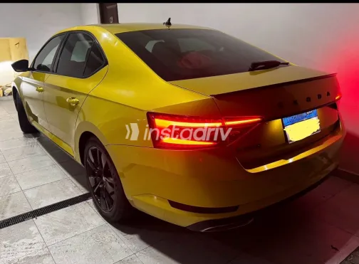 سكودا سوبيرب 2021 أبيض مستعملة للبيع - 3