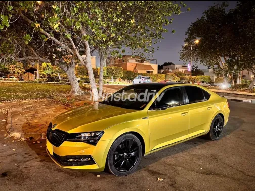 سكودا سوبيرب 2021 أبيض مستعملة للبيع - 4