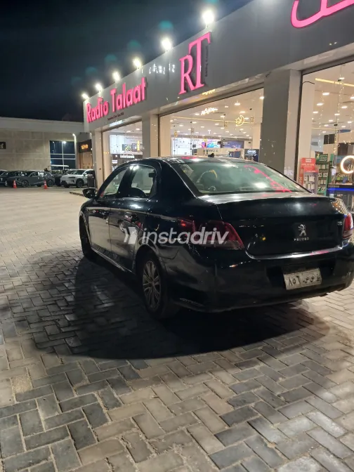 بيجو 301 2018 أبيض مستعملة للبيع - 5