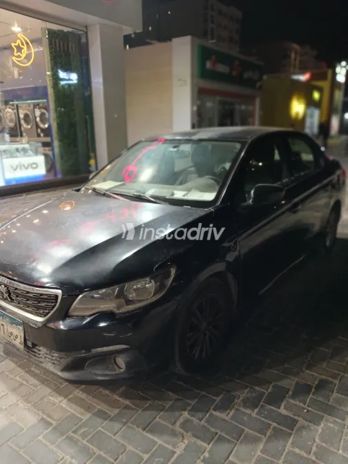 بيجو 301 2018 أبيض مستعملة للبيع - 7